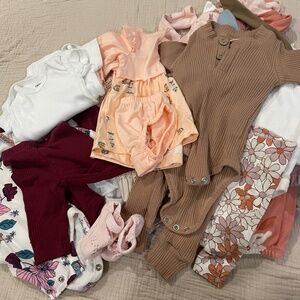 Newborn clothing bundle